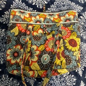 GREAT CONDITION Vera Bradley Large Tote in Flower Showers - Well Loved!